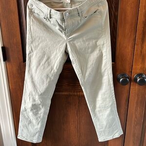 Cropped pants